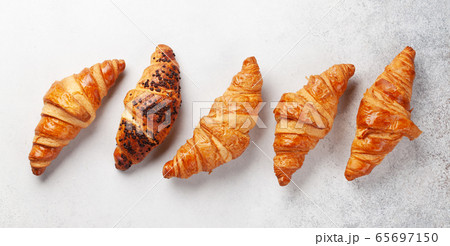 Fresh tasty croissants 65697150