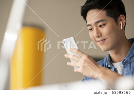 男 男性 男の子 65698569