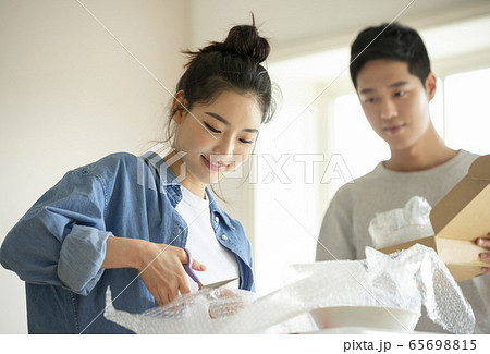夫婦 カップル 移転 65698815