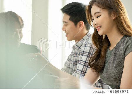 男 男性 男の子 65698971