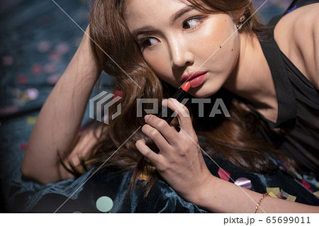 女性 女 女の子 65699011