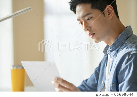 男 男性 男の子 65699044