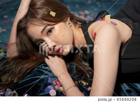 人物 女性 女 65699208