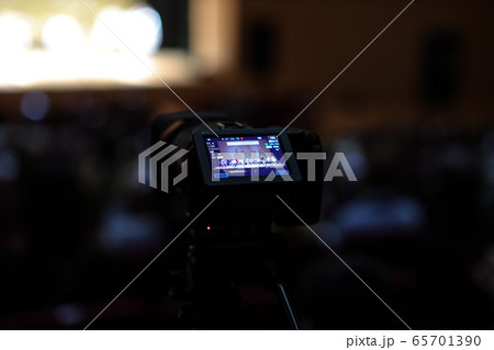 発表会でビデオ撮影 発表会でビデオ撮影 65701390
