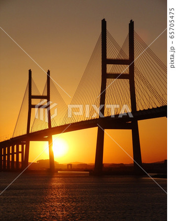 西海の大橋 夕日 唐津市 65705475