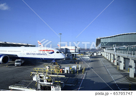 ボーイング787ドリームライナーとヒースロー空港ターミナル5 ボーイング787ドリームライナーとヒースロー空港ターミナル5 65705747