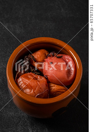 うめぼし Japanese pickles of sour plums (Umeboshi) うめぼし Japanese pickles of sour plums (Umeboshi) 65707331