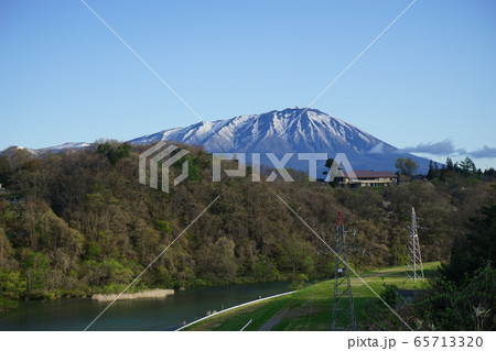 御所湖の春 65713320