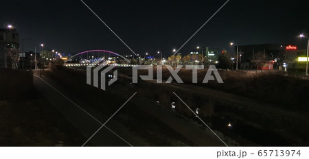 建物 ライト 夜 65713974