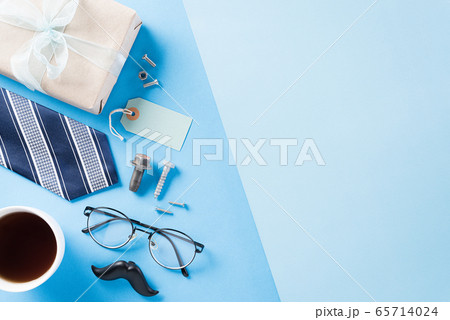 Happy Fathers Day background concept with blue Happy Fathers Day background concept with blue 65714024