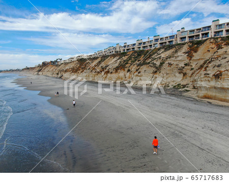 Aerial view of Solana Beach and cliff, California coastal beach with blue Pacific ocean Aerial view of Solana Beach and cliff, California coastal beach with blue Pacific ocean 65717683