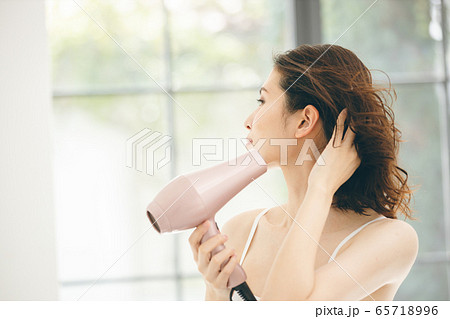 ヘアケア ドライヤー 女性 ヘアケア ドライヤー 女性 65718996