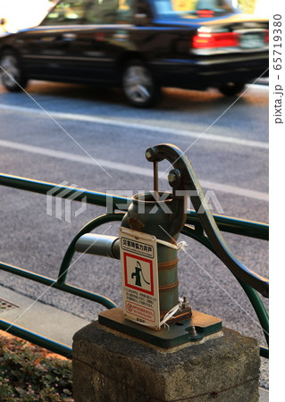 外苑西通りの手押しポンプ 65719380