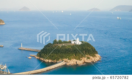 瀬戸大橋線 車窓からの風景 鍋島灯台 瀬戸大橋線 車窓からの風景 鍋島灯台 65720782