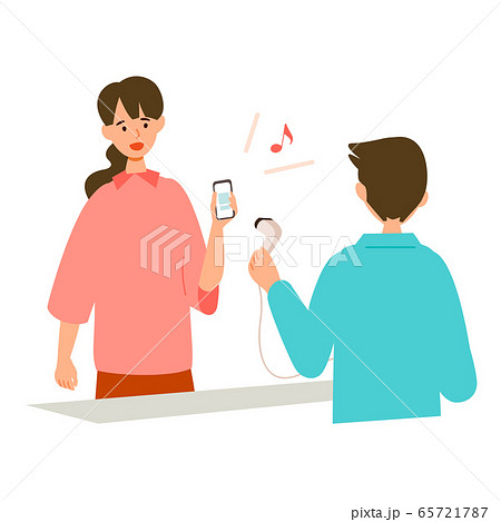 【新しい生活様式】スマートフォンでキャッシュレス決済をする女性 65721787