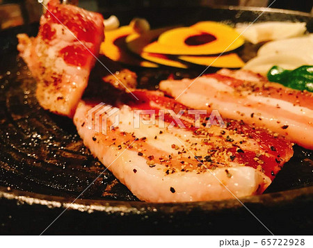 焼き肉 65722928