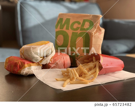 ハンバーガー ハンバーガー 65723482