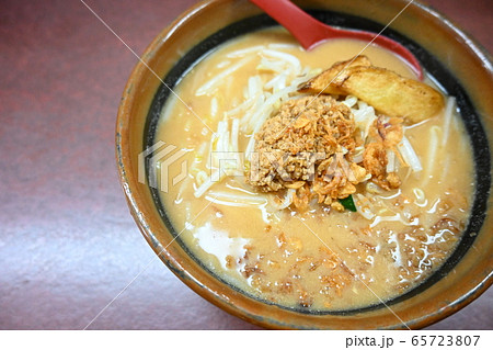 味噌ラーメン 壁紙の写真素材
