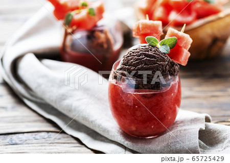Watermelon sorbet 65725429