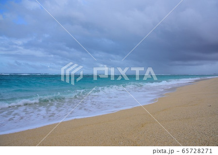 奄美大島 梅雨時期の用海岸 2 奄美大島 梅雨時期の用海岸 2 65728271