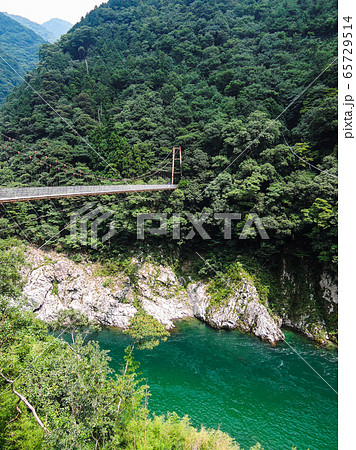 大歩危小歩危 赤川橋から吉野川の峡谷 大歩危小歩危 赤川橋から吉野川の峡谷 65729514