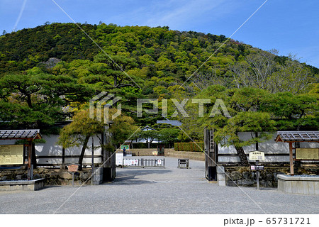 栗林公園東門（切手御門）（香川県高松市） 65731721