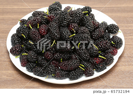 桑の実　マルベリー 65732194