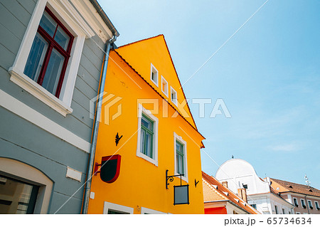 Old town colorful houses in Szentendre, Hungary 65734634