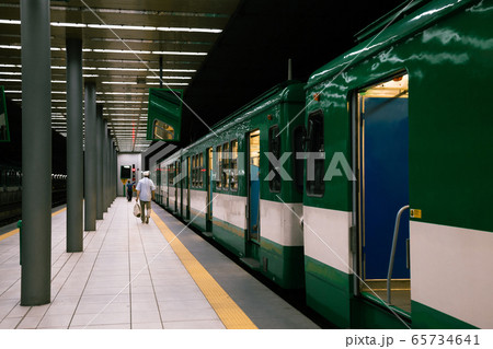 Batthyany ter train station platform in Budapest, Hungary Batthyany ter train station platform in Budapest, Hungary 65734641