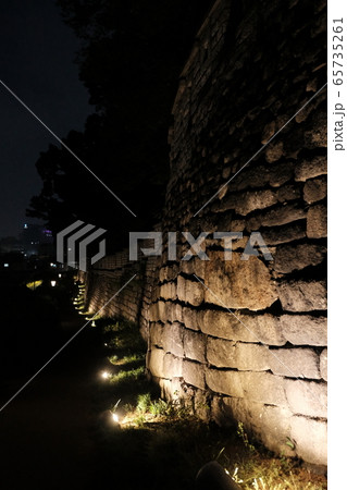 光 建物 夜景 65735261