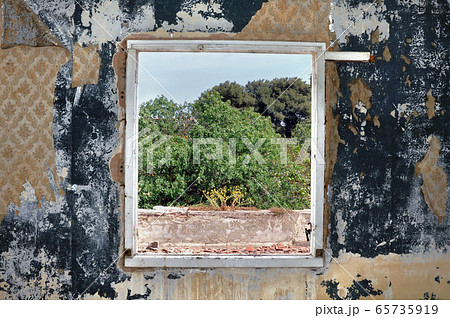 broken frame broken frame 65735919