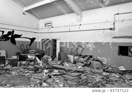 derelict factory derelict factory 65737122