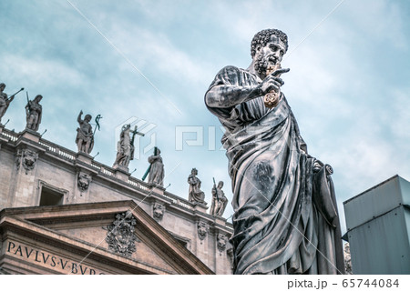 Statue of Apostle Peter in front of St Peter's Statue of Apostle Peter in front of St Peter's 65744084