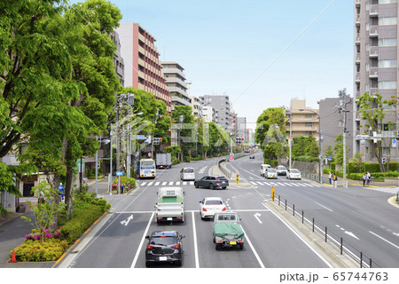 環七通りにある佼成病院前交差点の風景(東京都杉並区) 環七通りにある佼成病院前交差点の風景(東京都杉並区) 65744763