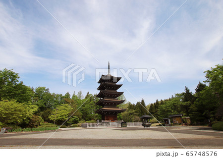 定義山の西方寺五重の塔 65748576