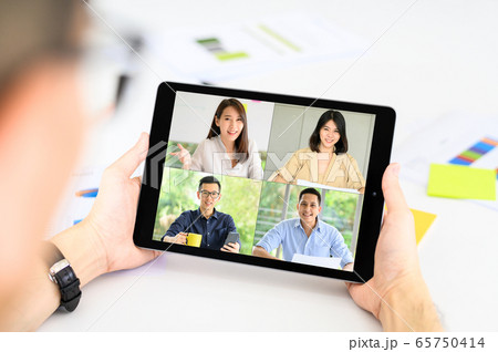 business man have a meeting with Asain colleagues business man have a meeting with Asain colleagues 65750414