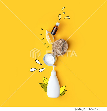 Creative concept of eco-friendly natural cleaning 65752808