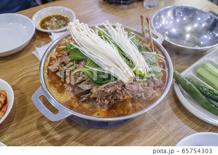 室内 静物 食べ物 65754303