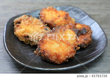 家庭料理の鶏のからあげ 家庭料理の鶏のからあげ 65763726
