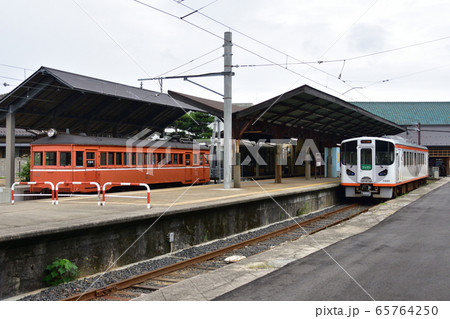 一畑電車北松江線の電鉄出雲市駅から川跡駅と大社線の車窓風景 65764250