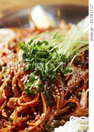 韓国料理　コルベンイムチム　ツブ貝の和え物 65765717