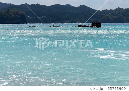 【東京都】父島の座礁船 濱江丸 【東京都】父島の座礁船 濱江丸 65765909