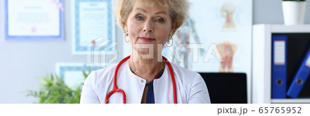 Experienced female doctor ready receive patients. Experienced female doctor ready receive patients. 65765952