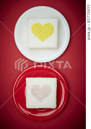 韓国の餅菓子 ハートの色餅 ペクソルギ 韓国の餅菓子 ハートの色餅 ペクソルギ 65770055