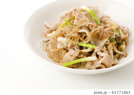 豚バラ肉と糸蒟蒻の炒め物 豚バラ肉と糸蒟蒻の炒め物 65771863