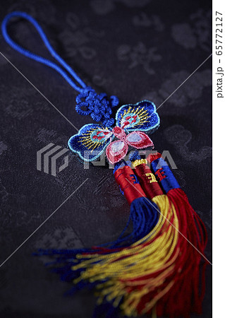 韓国の装飾品　ノリゲ 65772127