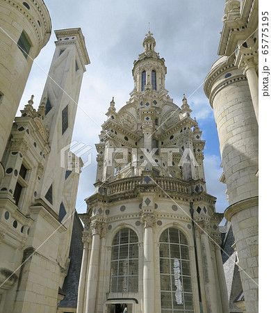 ロワール地方のシャンボール城 ロワール地方のシャンボール城 65775195