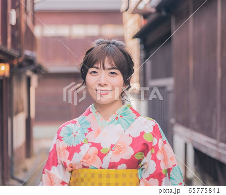 着物 女性 ポートレート 着物 女性 ポートレート 65775841