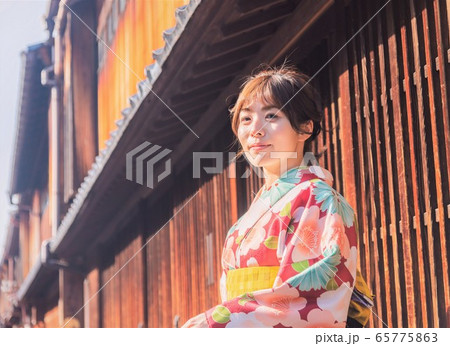 着物 女性 ポートレート 着物 女性 ポートレート 65775863
