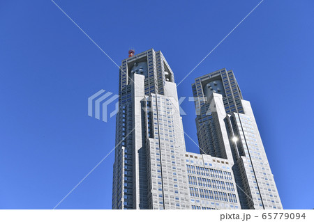 日本の東京都市景観 東京都庁などを望む 65779094
